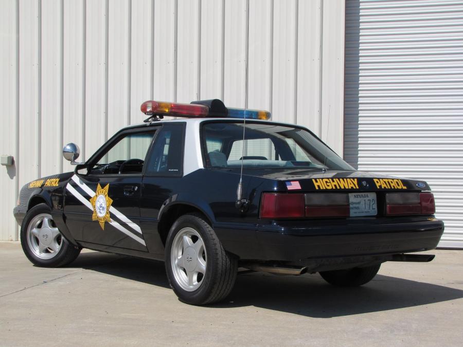  Ford Mustang SSP Police 1992 года  (фото 2 из 3)